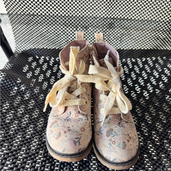 Cat & Jack Floral Kids Boots - Pink and Beige - Picture 13 of 13